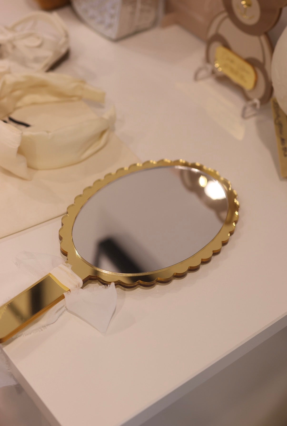 Deluxe Oval Beauty Mirror