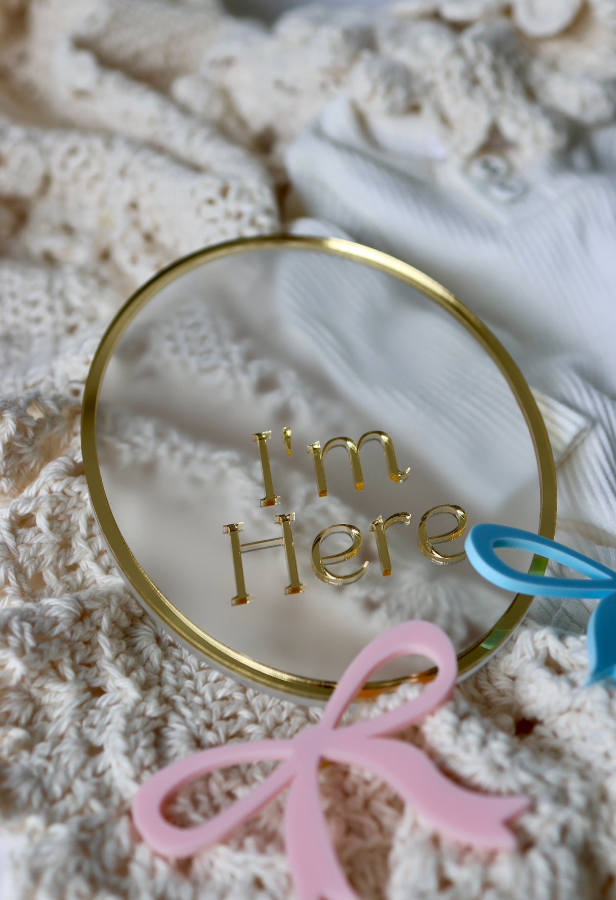 Bow "I'm Here" Sign (Blue & Pink Bows Included)