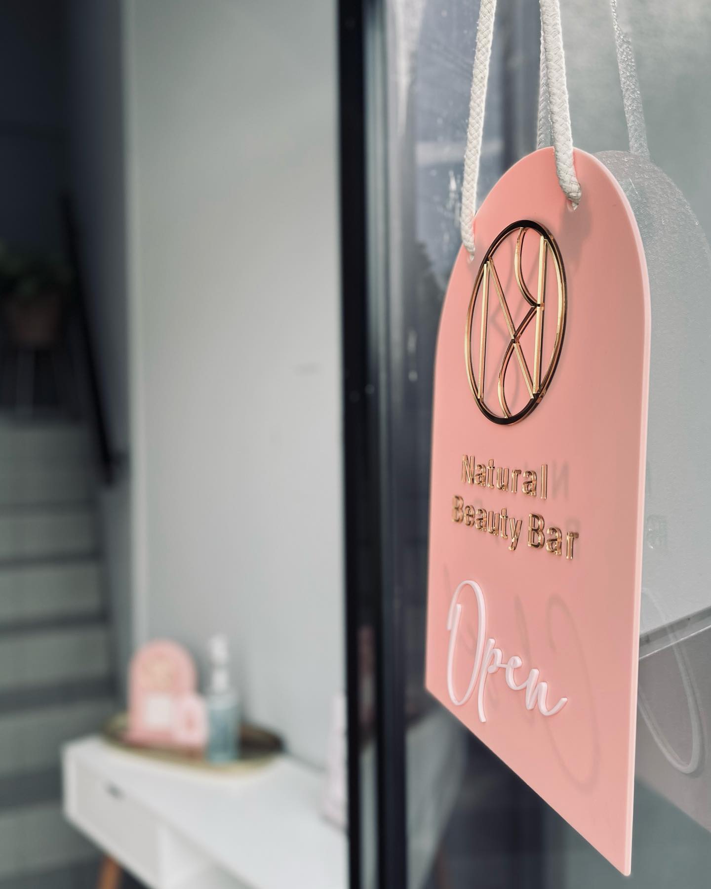 Business Open and Closed Sign