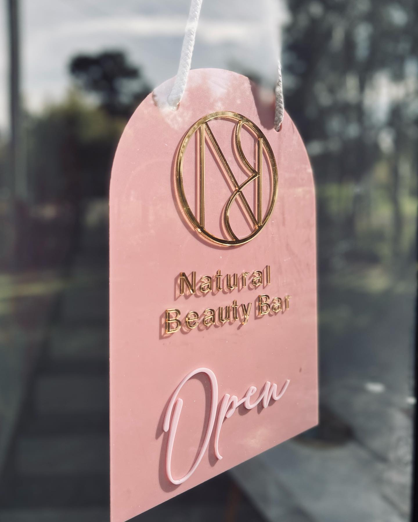 Business Open and Closed Sign