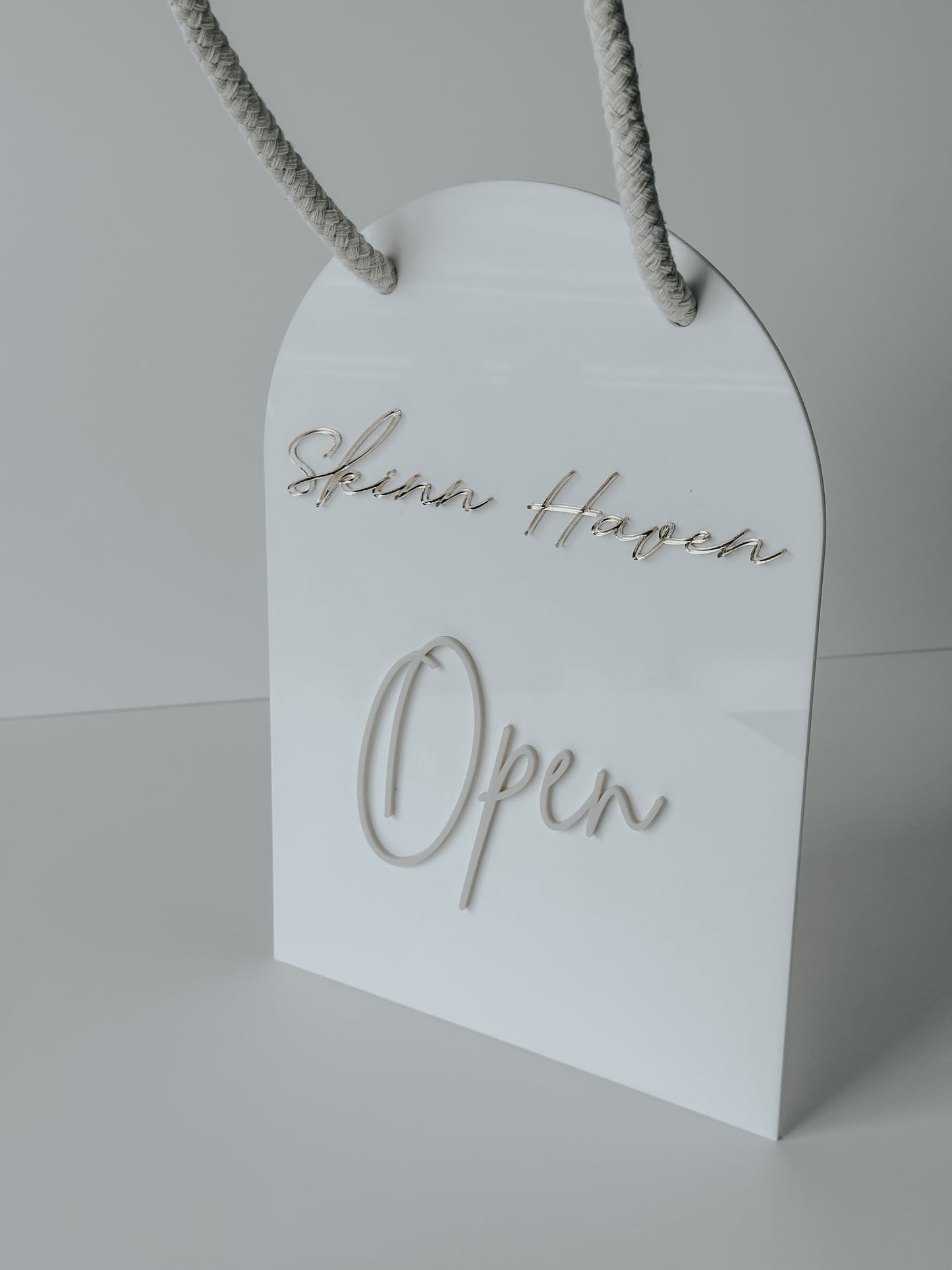 Business Open and Closed Sign